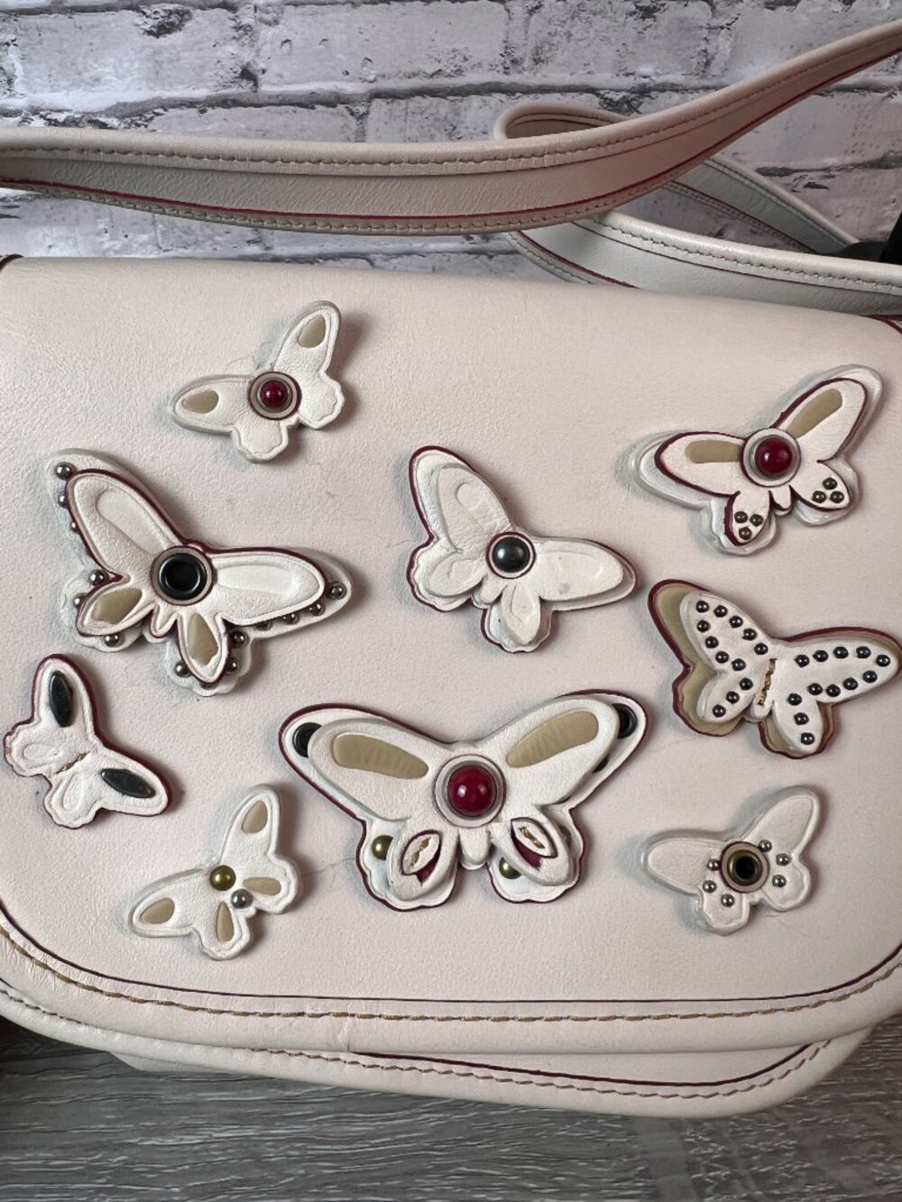 COACH PATRICIA CHALK SADDLE BAG 18 WITH BUTTERFLY APPLIQUÉ F59360 - Picture 8 of 8